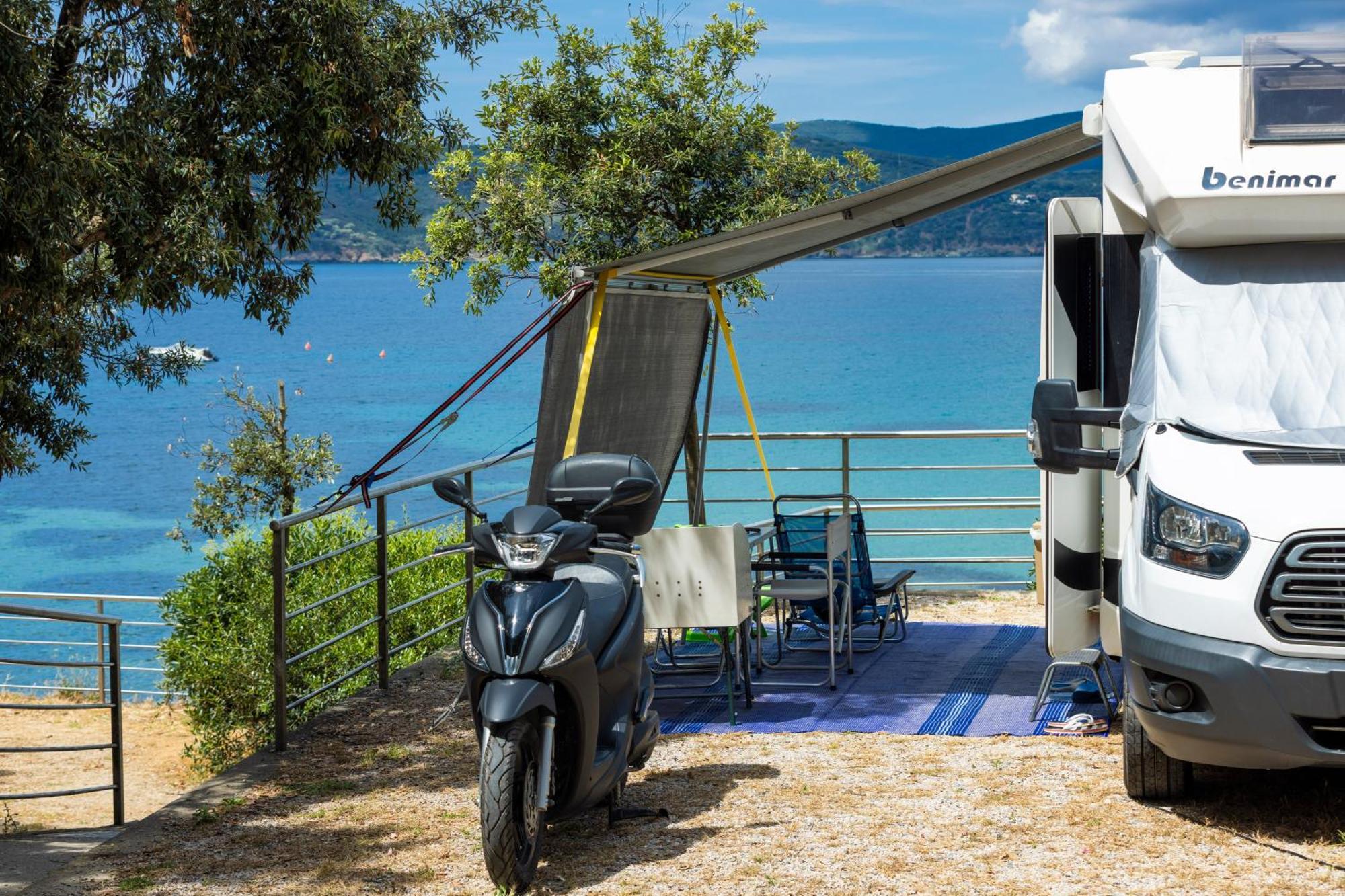 Camping Village Le Calanchiole Capoliveri  Exterior foto